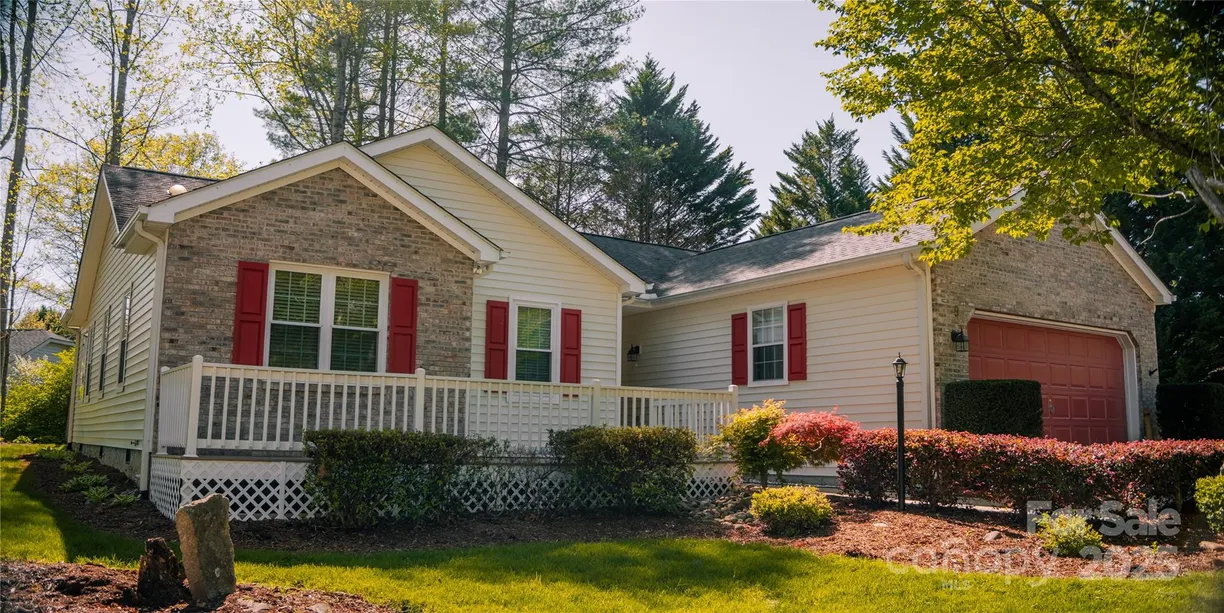 Charlotte Real Estate | View 9 Manakiki Court | Listing