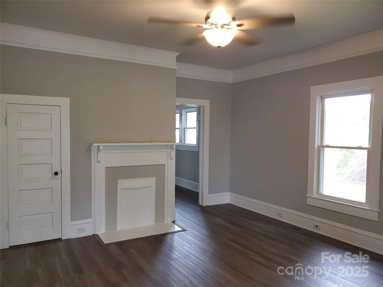Charlotte Real Estate | View 301 E 11th Street | Listing