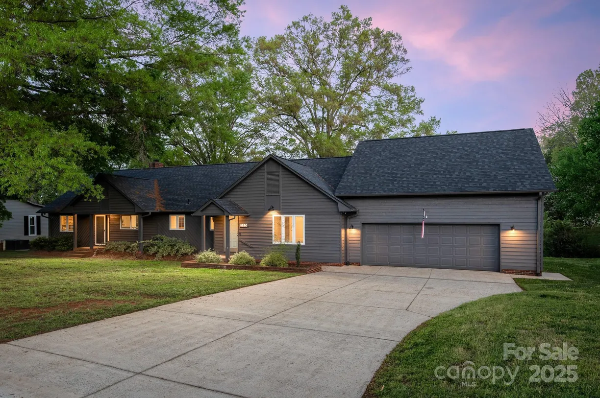 Charlotte Real Estate | View 235 Commodore Loop | Listing