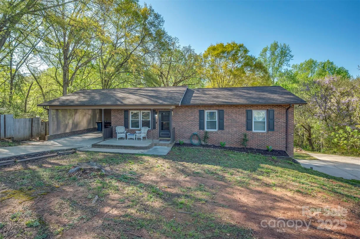 Charlotte Real Estate | View 176 Cliffside Street | 3 Beds, 2 Baths