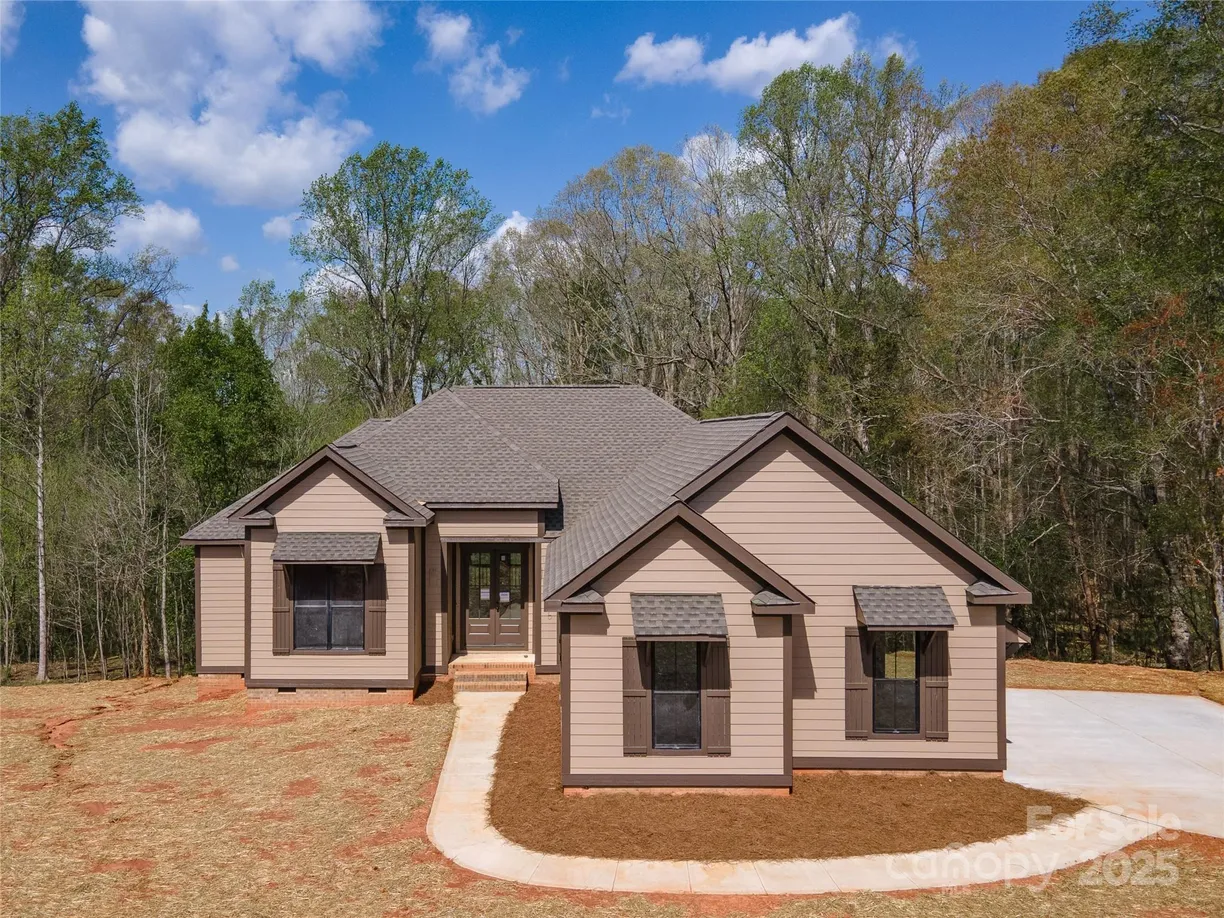 Charlotte Real Estate | View 2596 Polo Lane | 3 Beds, 2 Baths