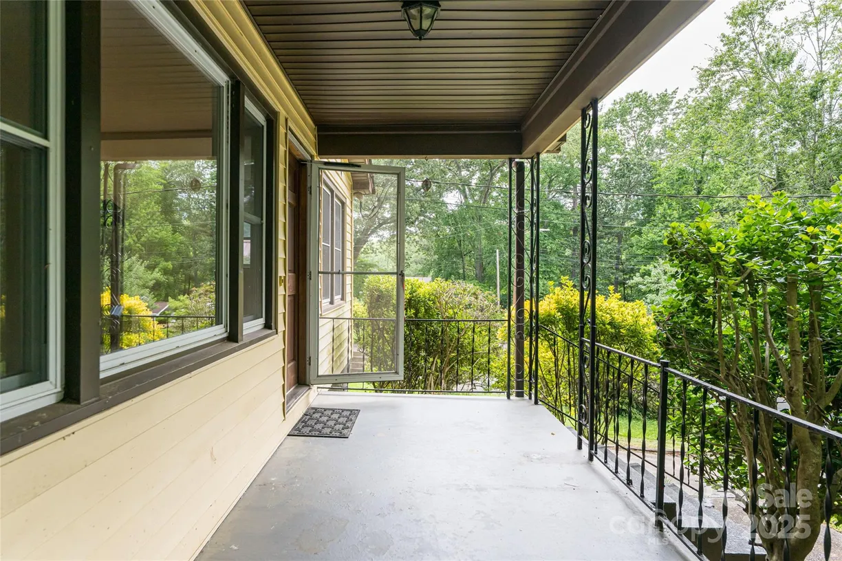 Charlotte Real Estate | View 108 Morningside Drive | Listing