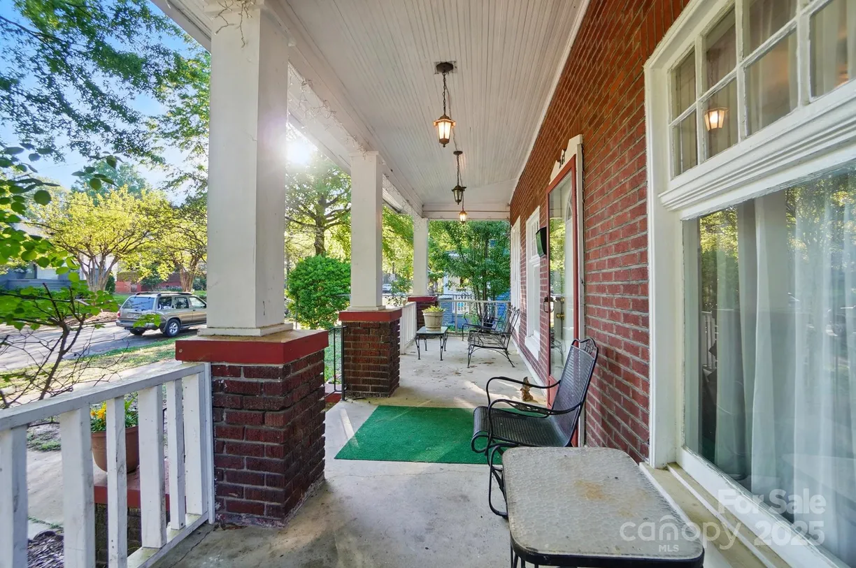 Charlotte Real Estate | View 247 W Park Avenue | Listing