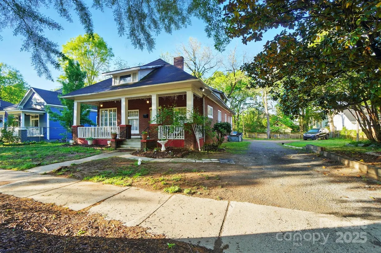 Charlotte Real Estate | View 247 W Park Avenue | Listing