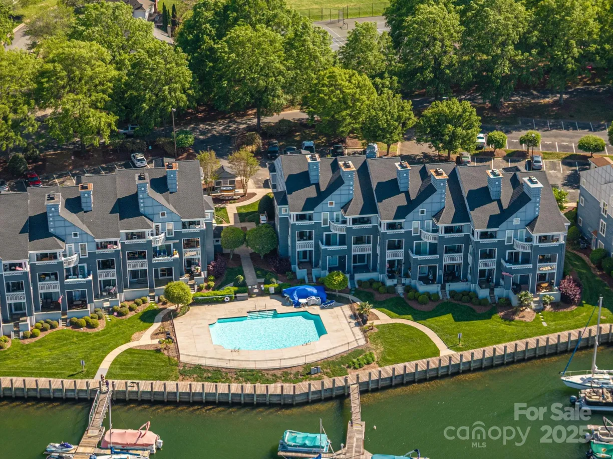 Charlotte Real Estate | View 18723 Vineyard Point Lane | Listing