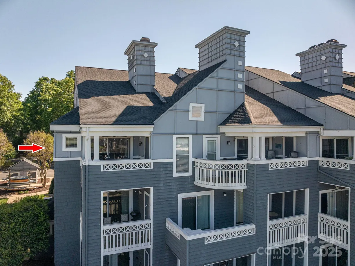 Charlotte Real Estate | View 18723 Vineyard Point Lane | 2 Beds, 2 Baths