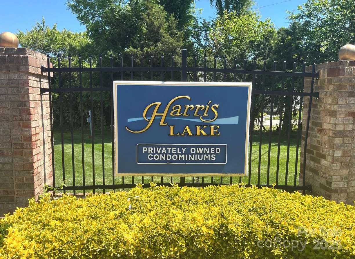 Charlotte Real Estate | View 5810 Harris Grove Lane | 2 Beds, 2 Baths