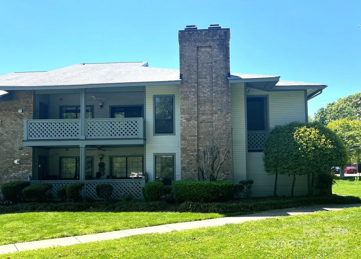 Charlotte Real Estate | View 5810 Harris Grove Lane | Listing