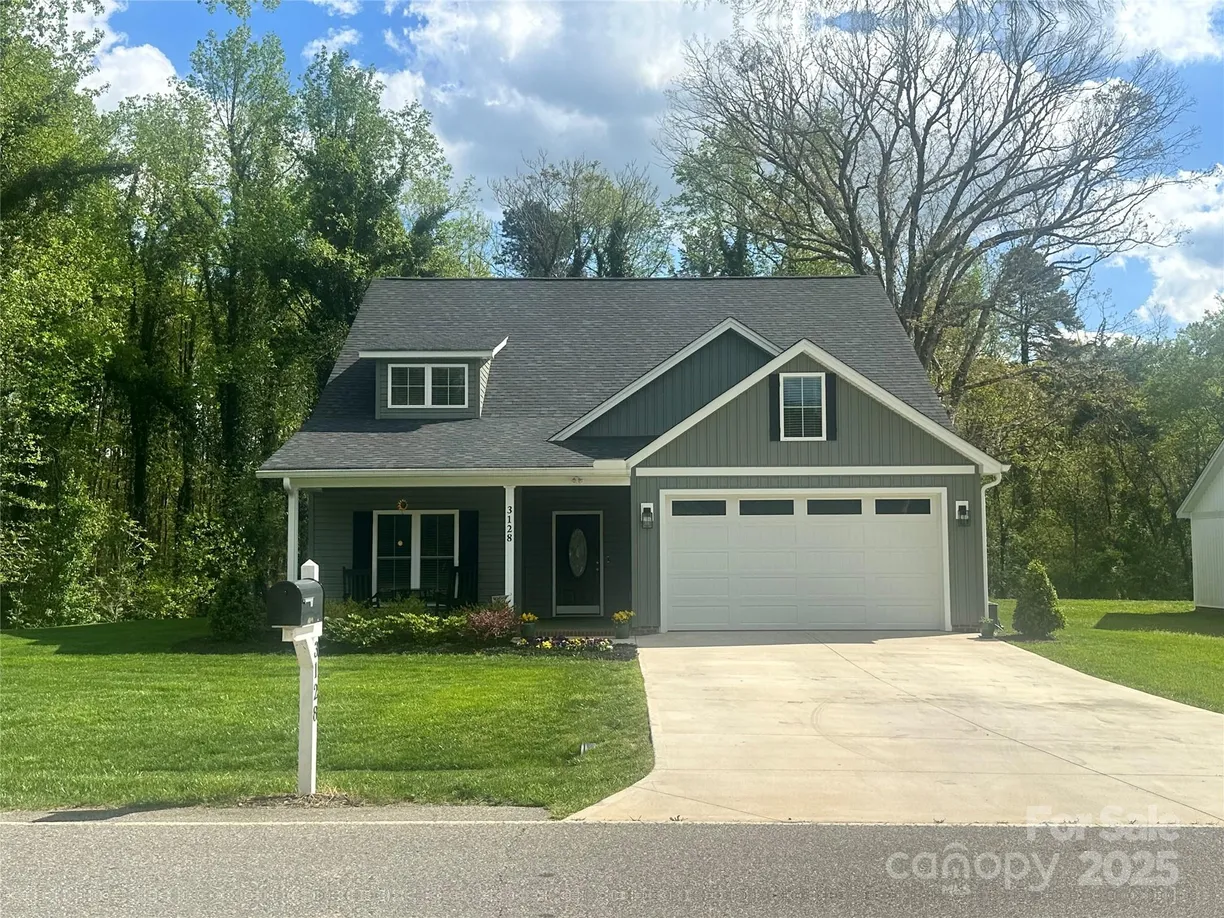 Charlotte Real Estate | View 3128 Harmon Homestead Road | 3 Beds, 2 Baths