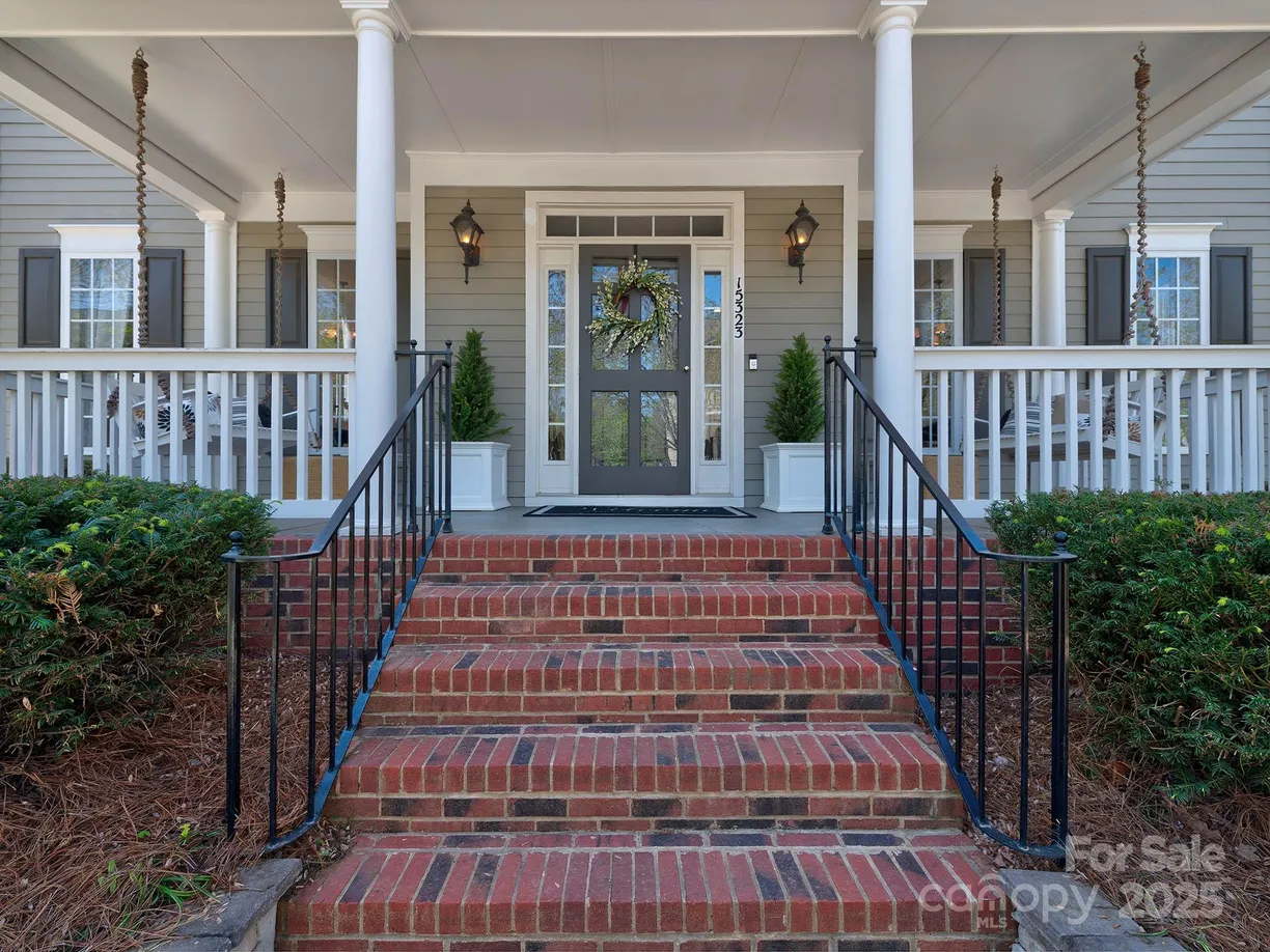 Charlotte Real Estate | View 15323 Barnsbury Drive | Listing