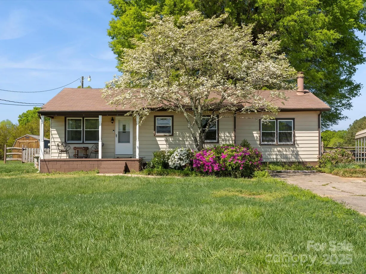 Charlotte Real Estate | View 714 S 8th Street | 2 Beds, 2 Baths