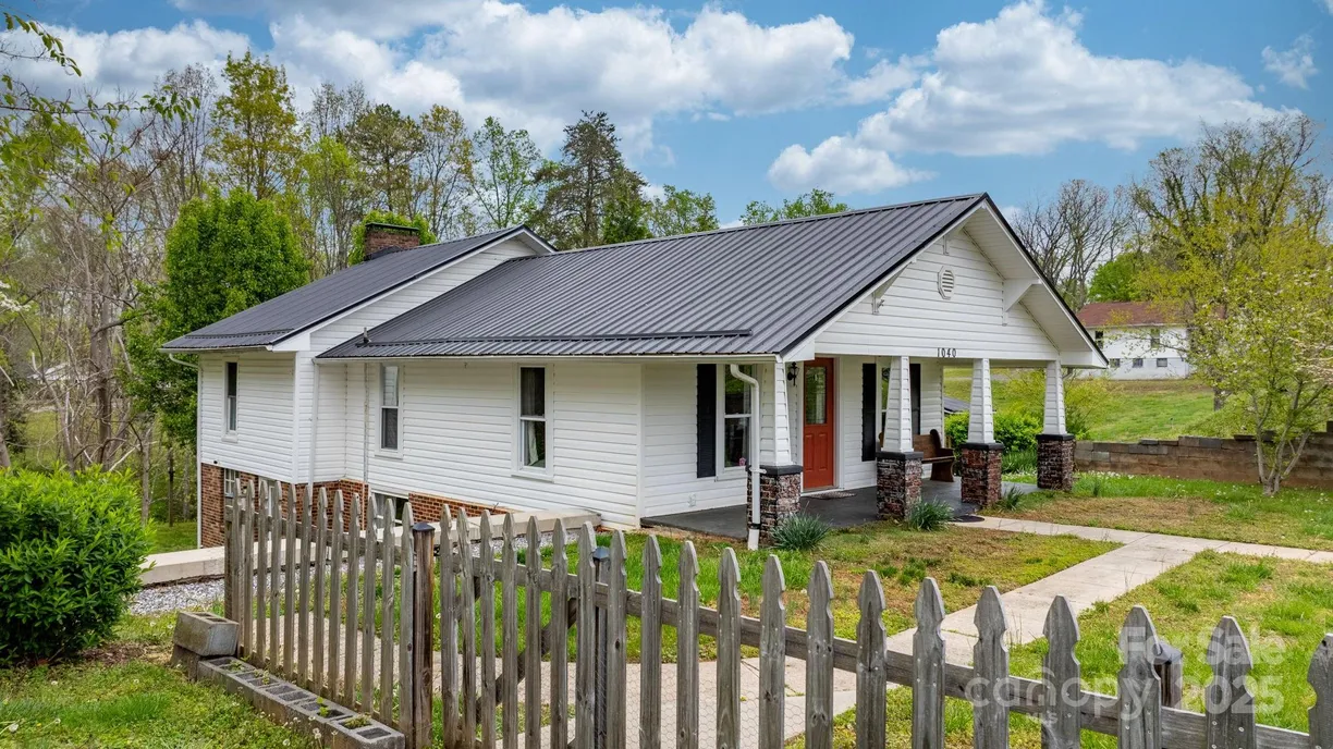 Charlotte Real Estate | View 1040 Orchard Street | Listing