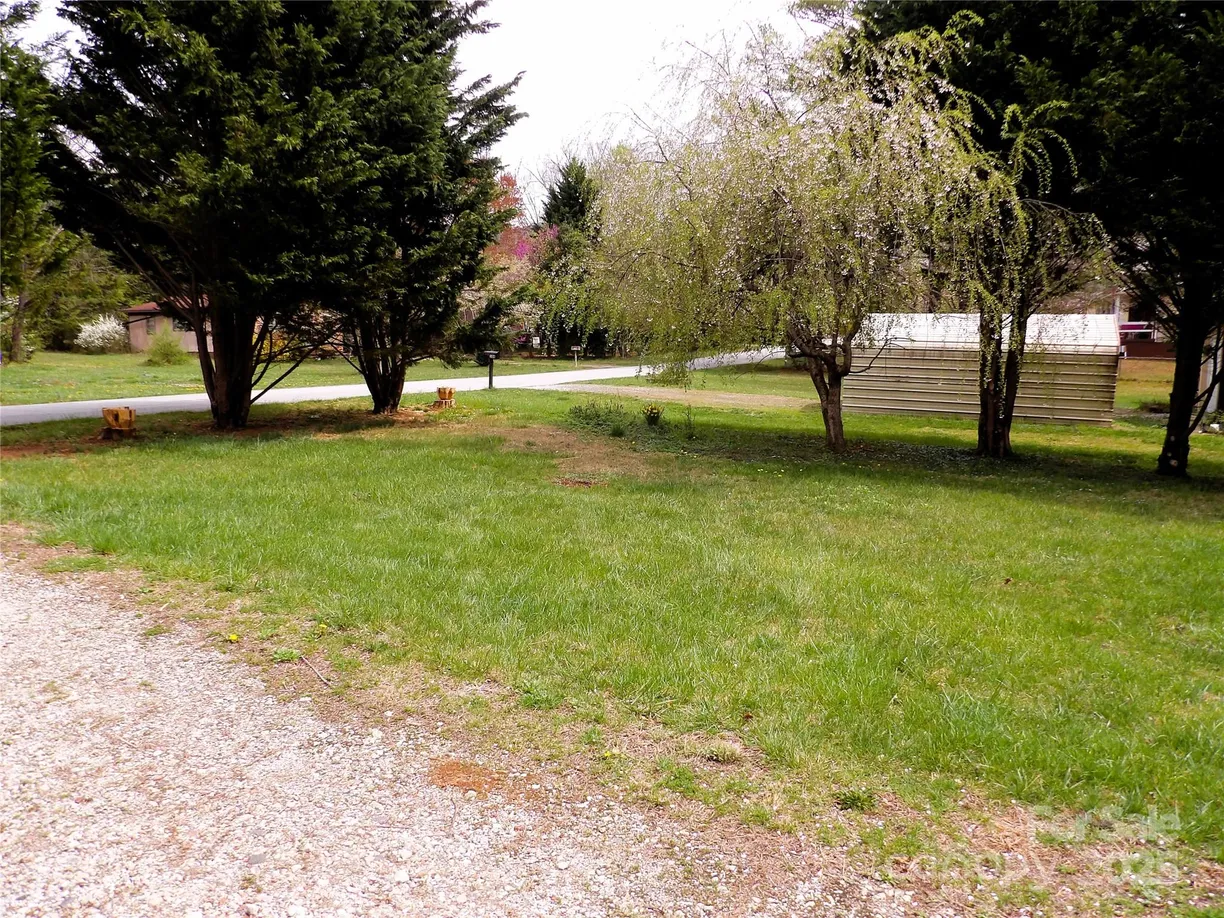 Charlotte Real Estate | View 106 Pinetree Drive | Listing