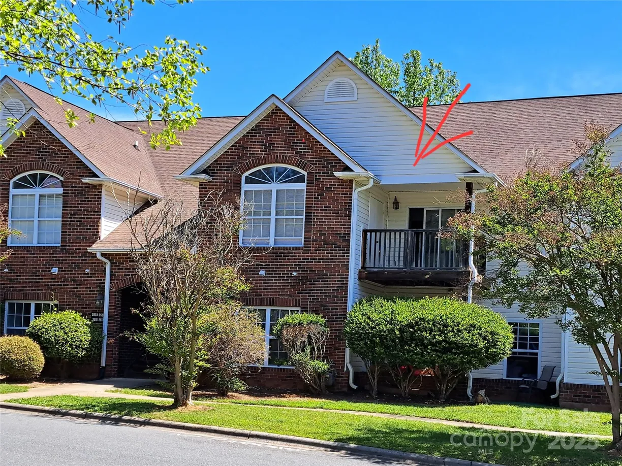 Charlotte Real Estate | View 2527 Carya Pond Lane | 2 Beds, 2 Baths
