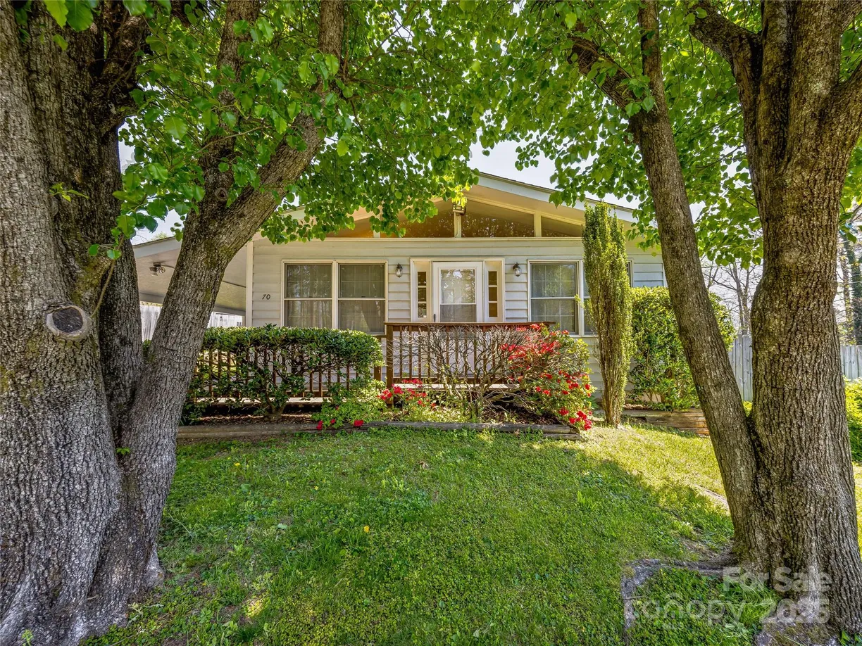Charlotte Real Estate | View 70 Highland Road | 3 Beds, 1 Bath