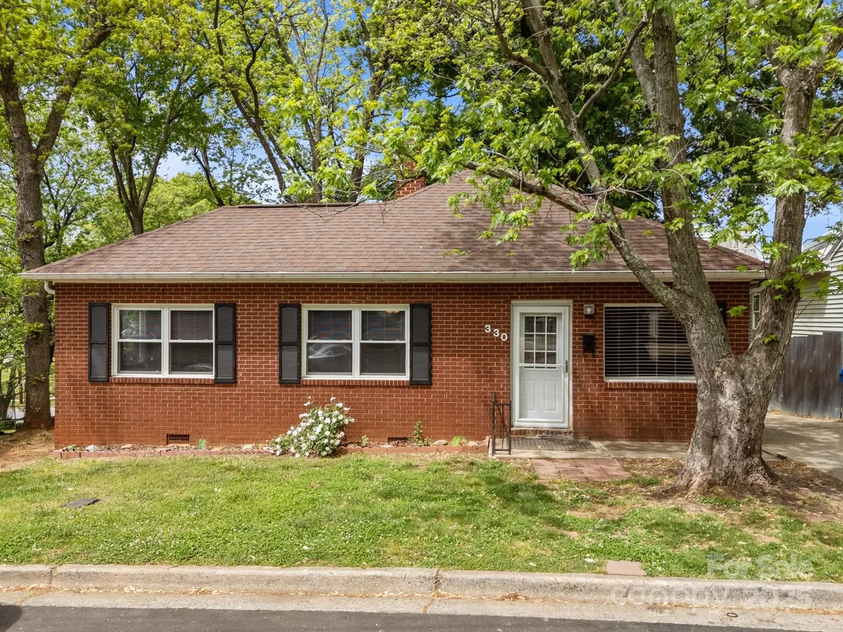 Charlotte Real Estate | View 330 Clover Street | 3 Beds, 1 Bath