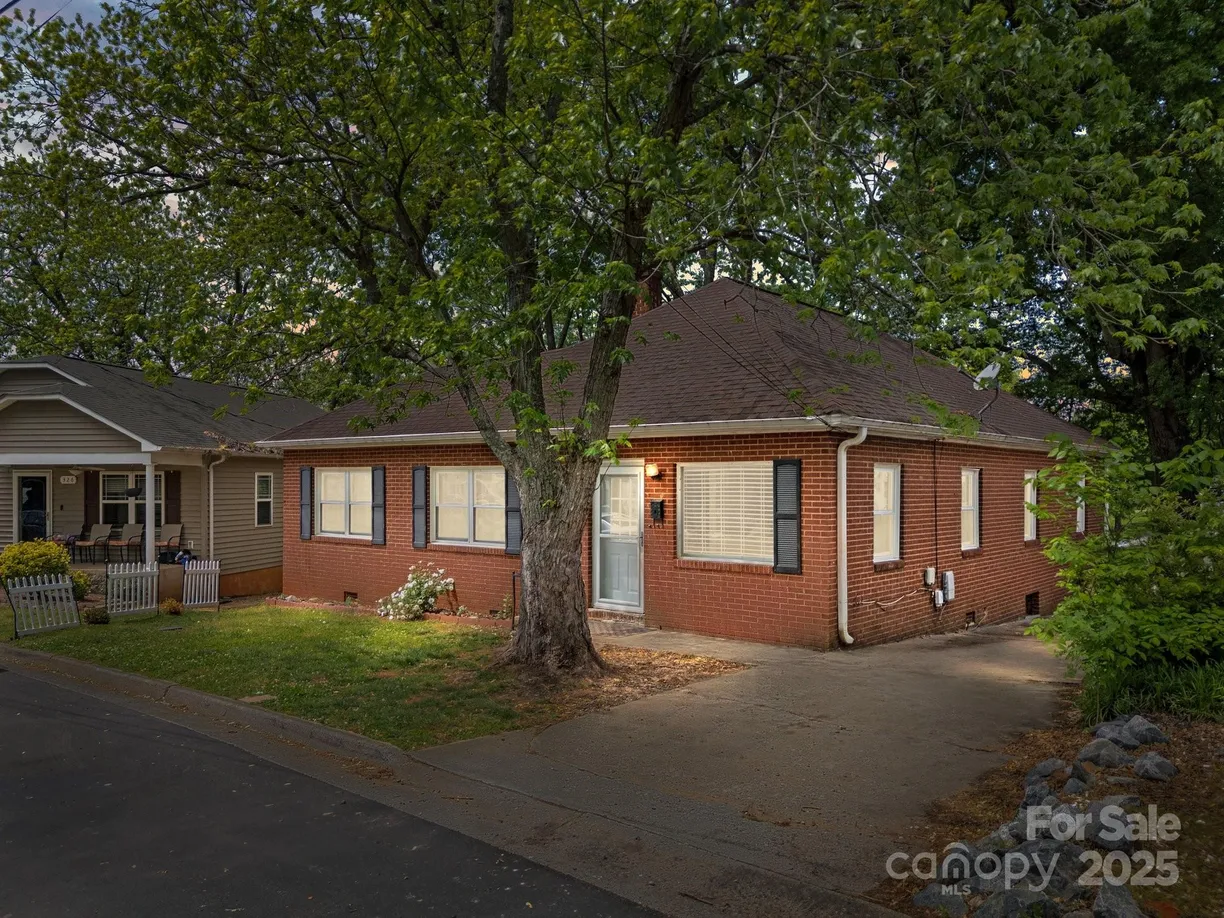 Charlotte Real Estate | View 330 Clover Street | Listing