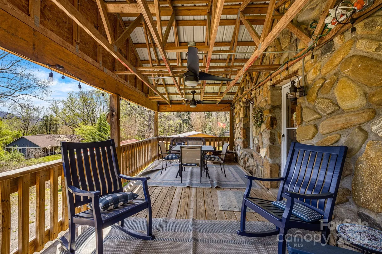 Charlotte Real Estate | View 10 Winter Haven Lane | Listing