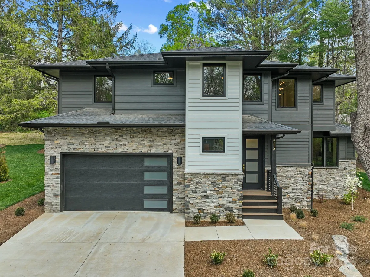 Charlotte Real Estate | View 512 Tenth Street | 4 Beds, 2 Baths