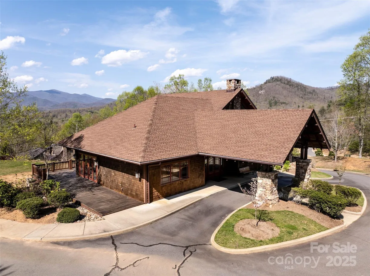 Charlotte Real Estate | View 50 Settings Boulevard | Listing
