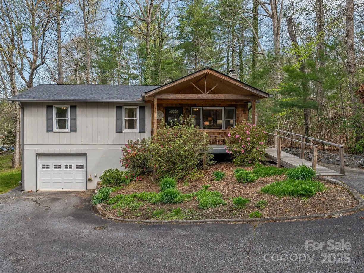 Charlotte Real Estate | View 181 Evergreen Hill Drive | 2 Beds, 2 Baths