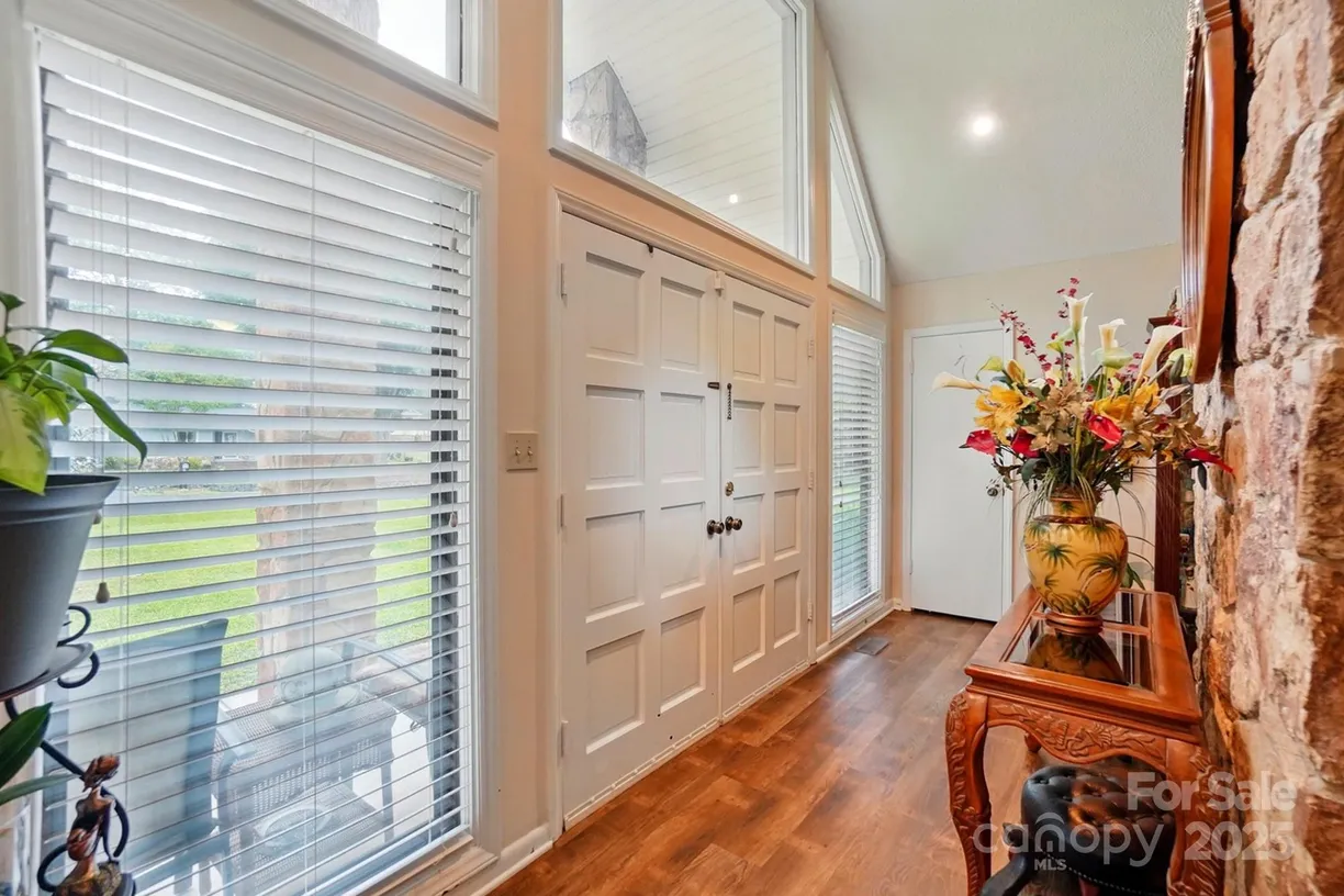 Charlotte Real Estate | View 116 Pelham Lane | Listing