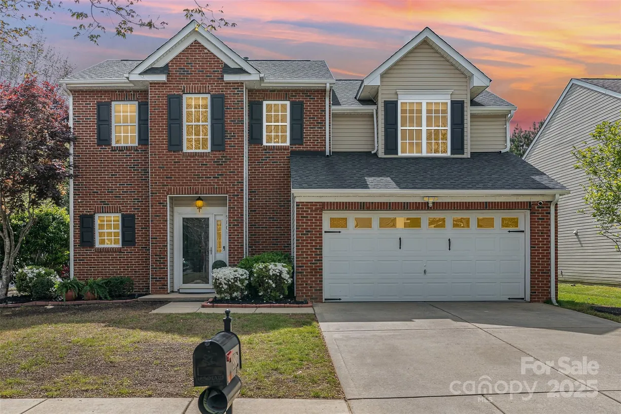 Charlotte Real Estate | View 9803 Forest Run Lane | 3 Beds, 2 Baths