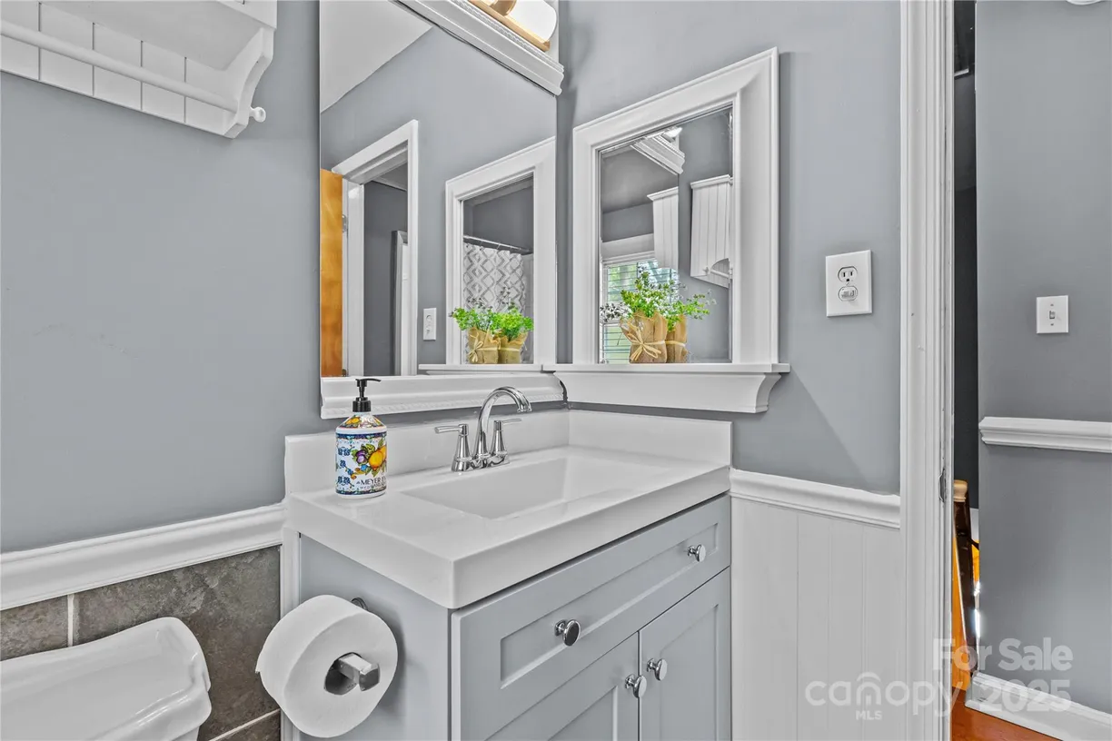Charlotte Real Estate | View 6035 Idlebrook Drive | Listing