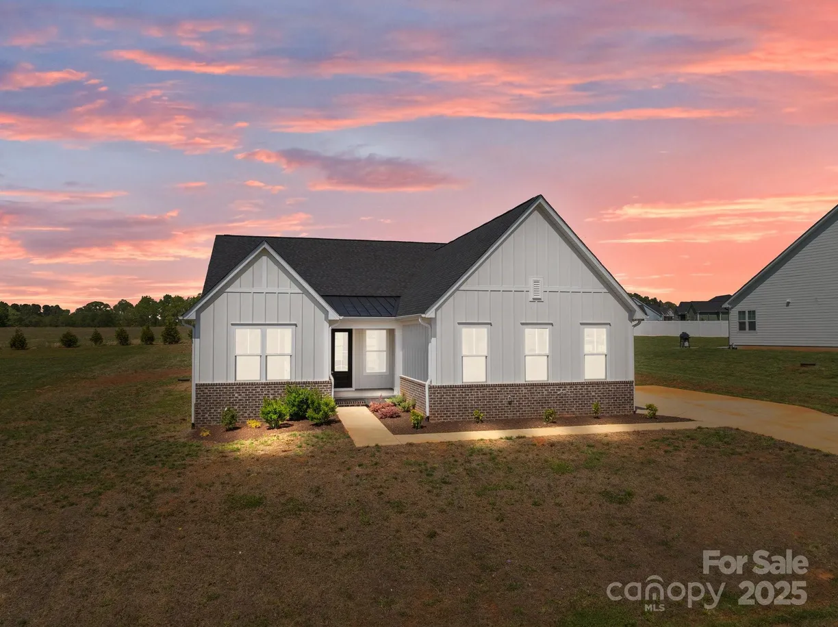 Charlotte Real Estate | View 210 Goldenrod Circle | 3 Beds, 2 Baths