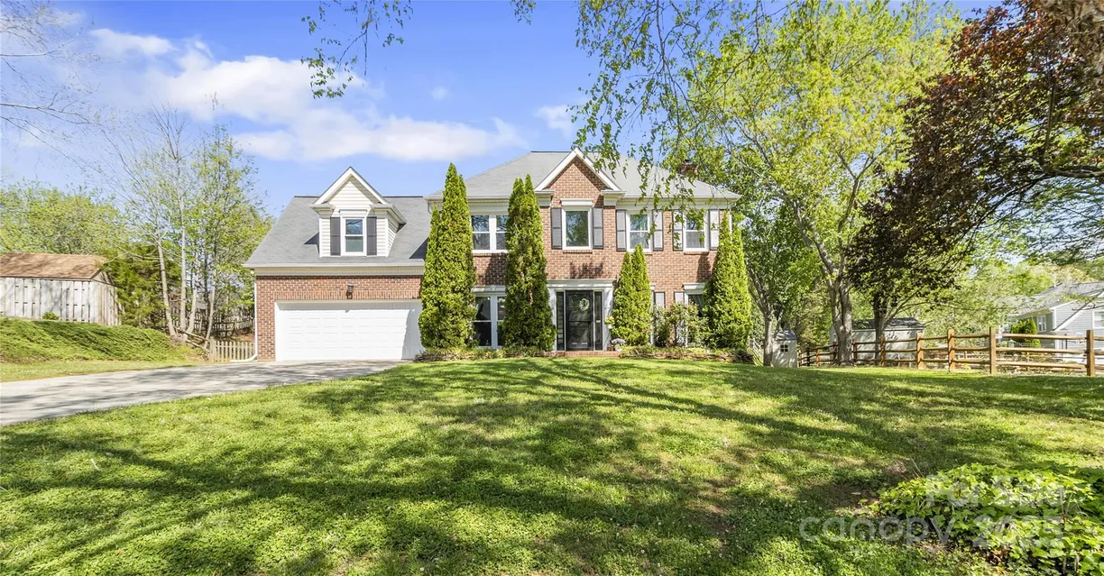 Charlotte Real Estate | View 111 Woodfern Place | 4 Beds, 2 Baths