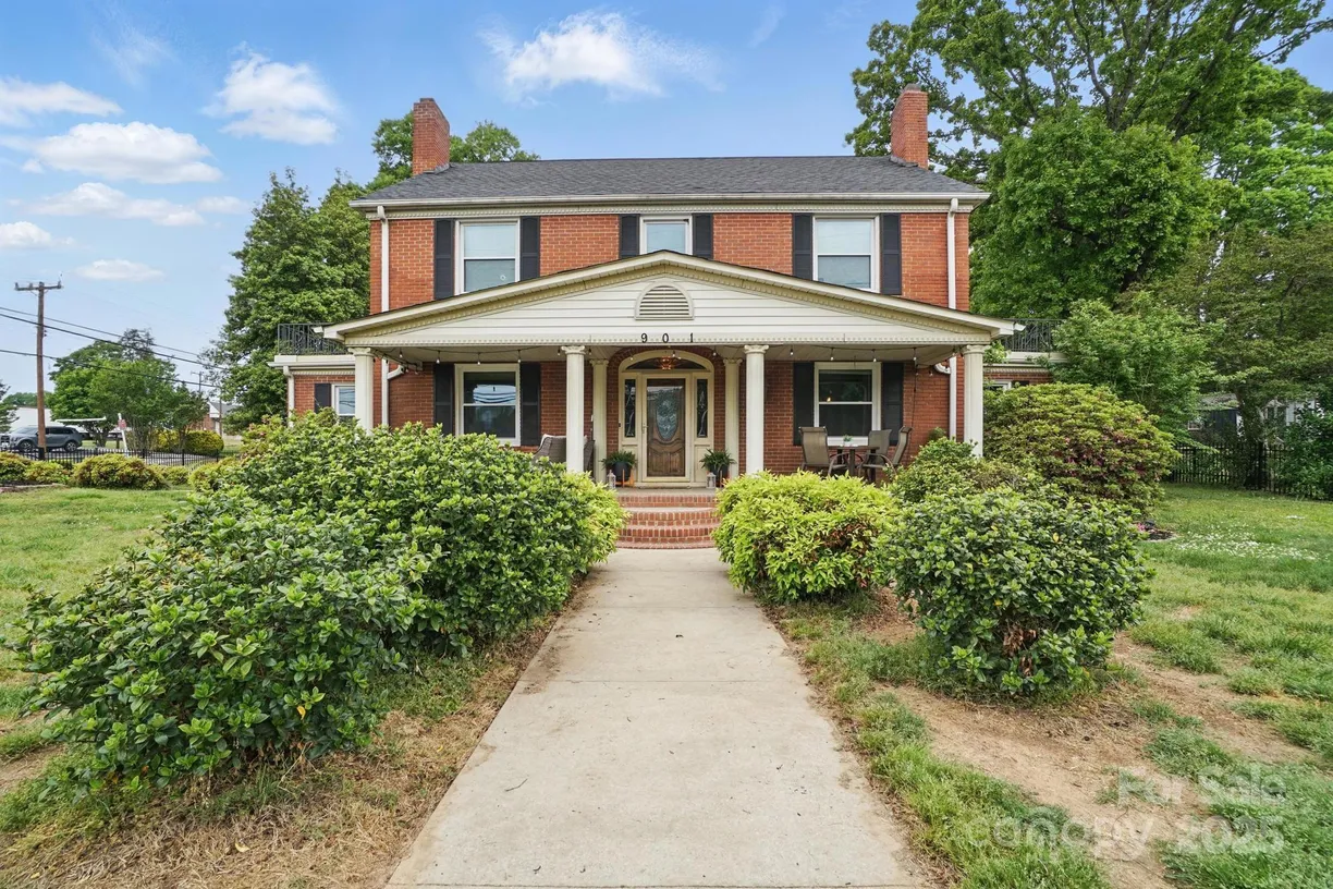 Charlotte Real Estate | View 901 Central Drive | 4 Beds, 2 Baths