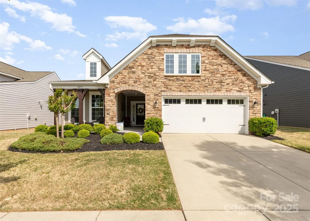 Charlotte Real Estate | View 4019 Channel Islands Way | 2 Beds, 2 Baths
