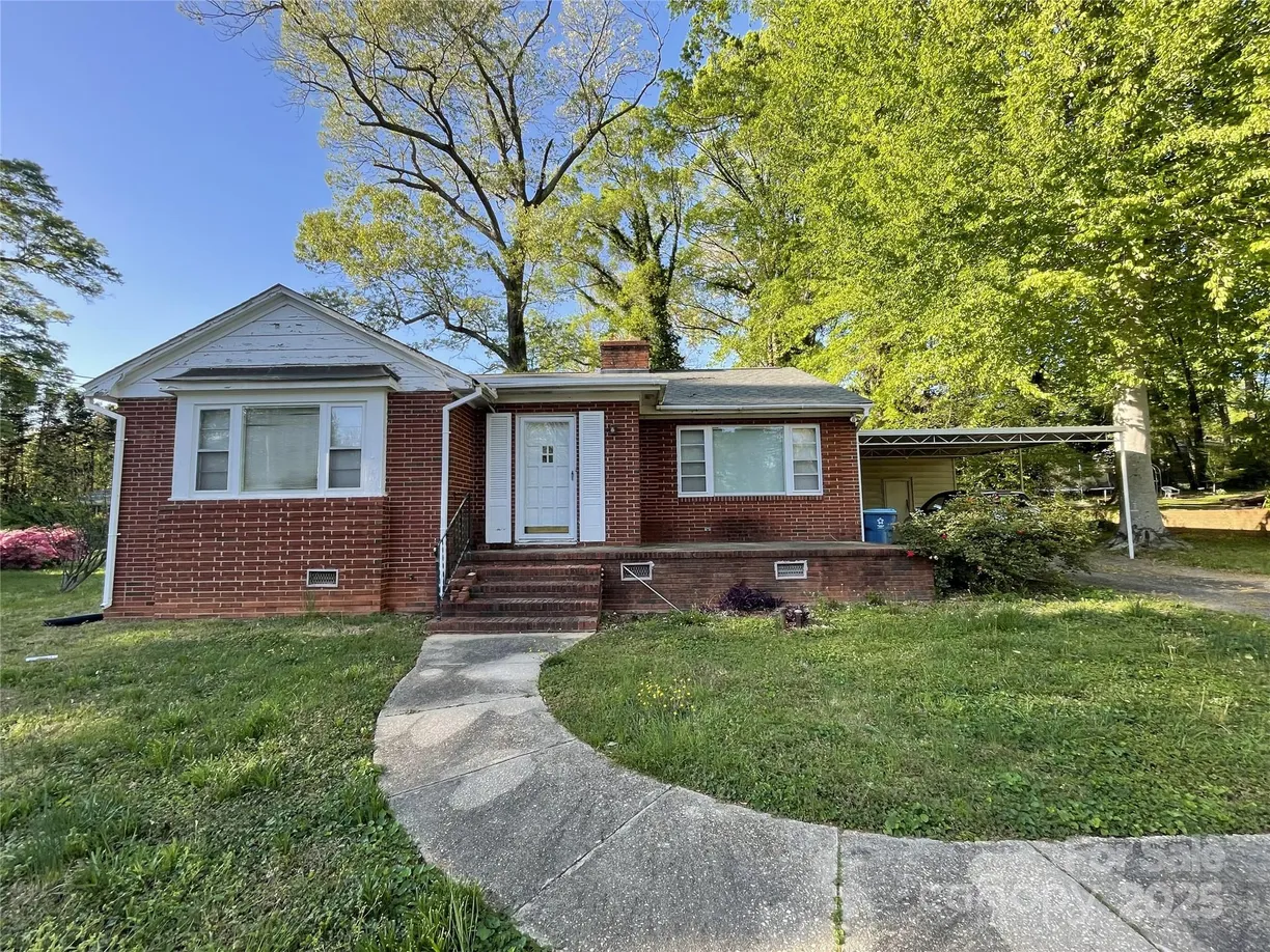 Charlotte Real Estate | View 1218 Forestdale Drive | 3 Beds, 1 Bath