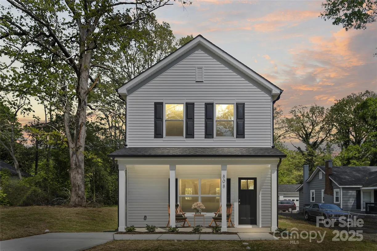 Charlotte Real Estate | View 808 Carolyn Avenue | 3 Beds, 2 Baths