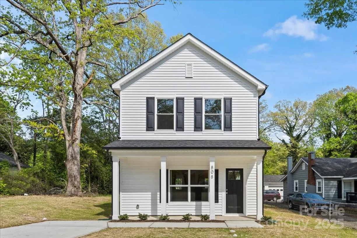 Charlotte Real Estate | View 808 Carolyn Avenue | Listing