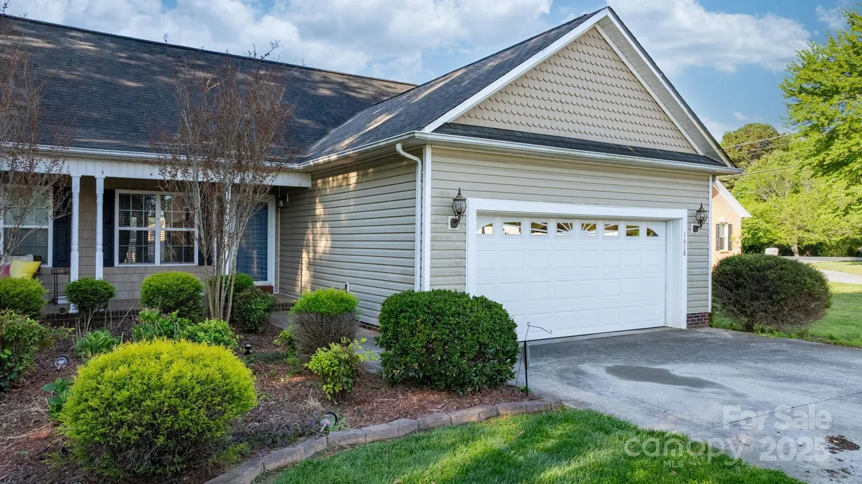 Charlotte Real Estate | View 1618 33rd Avenue, 1 | 3 Beds, 2 Baths
