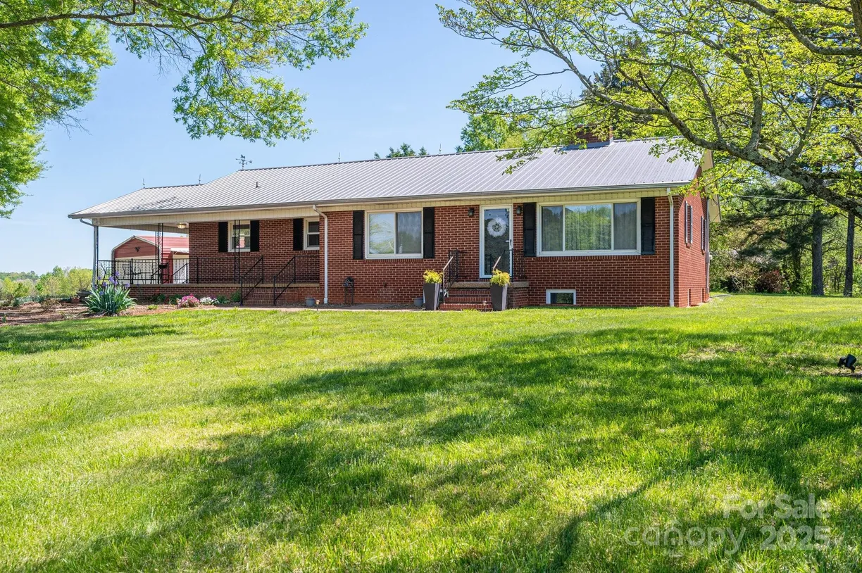 Charlotte Real Estate | View 3340 Wrenwood Drive | Listing