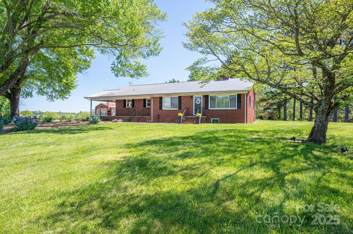 Charlotte Real Estate | View 3340 Wrenwood Drive | Listing