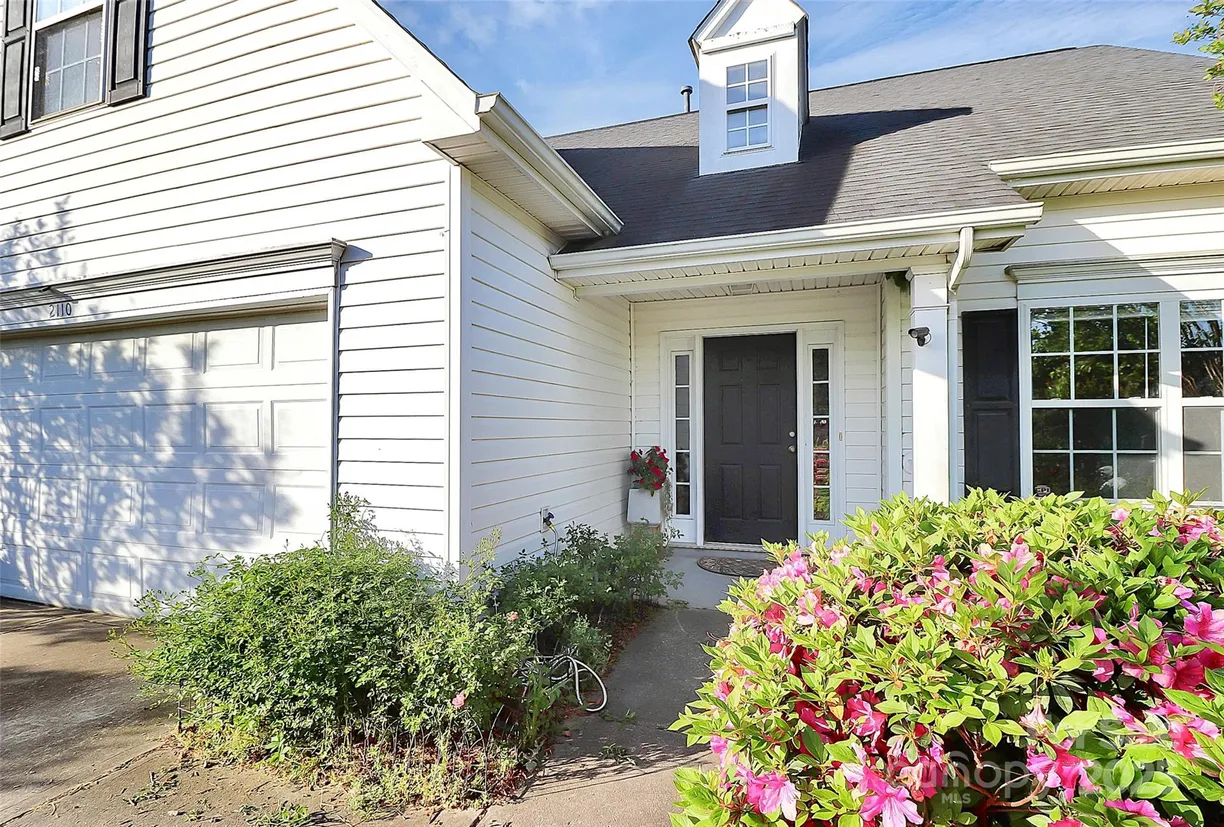 Charlotte Real Estate | View 2110 Cool Springs Court | Listing