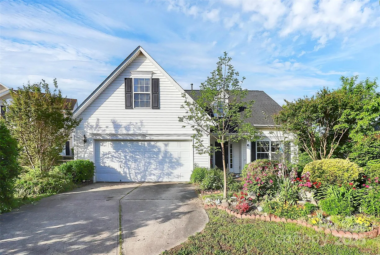 Charlotte Real Estate | View 2110 Cool Springs Court | 3 Beds, 2 Baths