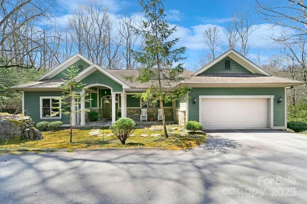 Charlotte Real Estate | View 43 Adelv Court | 3 Beds, 2 Baths