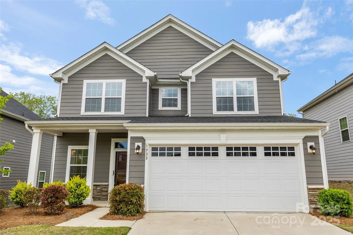 Charlotte Real Estate | View 1933 Tin Roof Lane | 3 Beds, 2 Baths