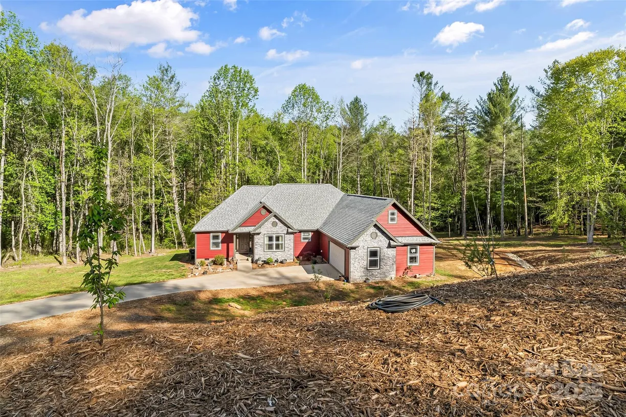 Charlotte Real Estate | View 3381 Peninsula Pointe Drive | Listing