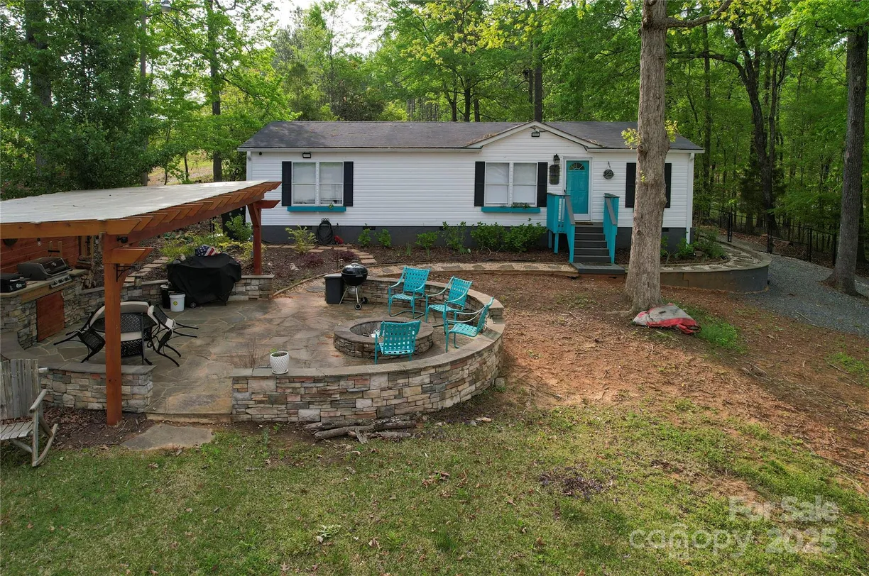 Charlotte Real Estate | View 2075 Great North Road | Listing