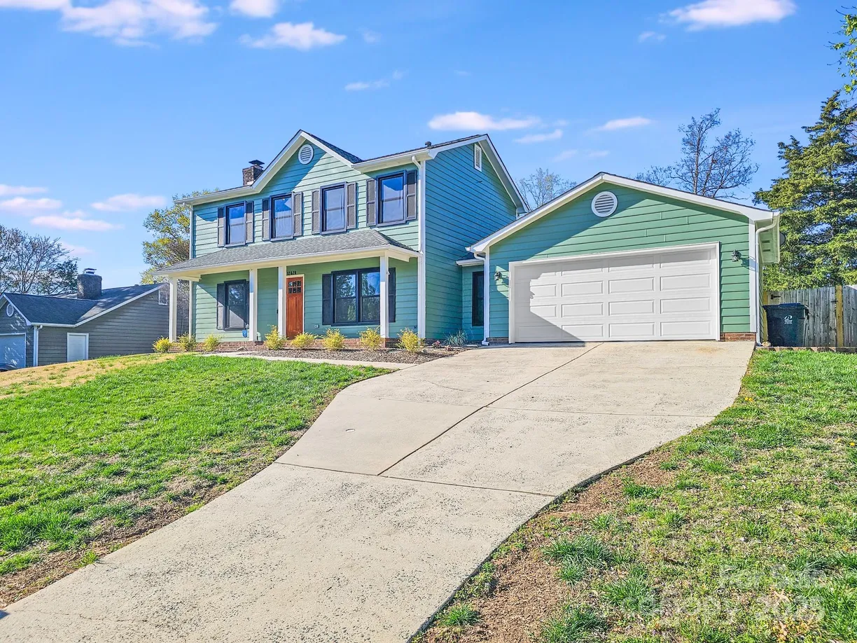 Charlotte Real Estate | View 12620 Sulgrave Drive | 3 Beds, 2 Baths