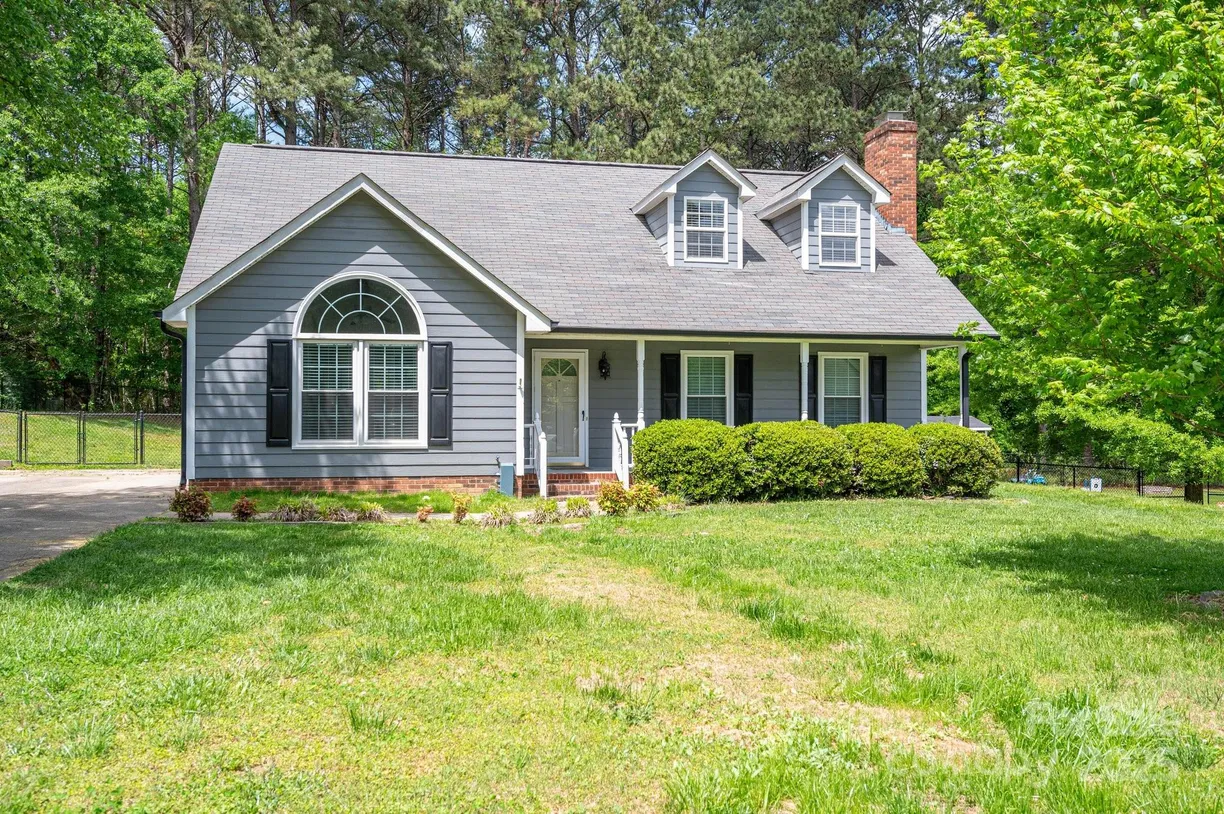 Charlotte Real Estate | View 2439 Caswell Court | 3 Beds, 2 Baths