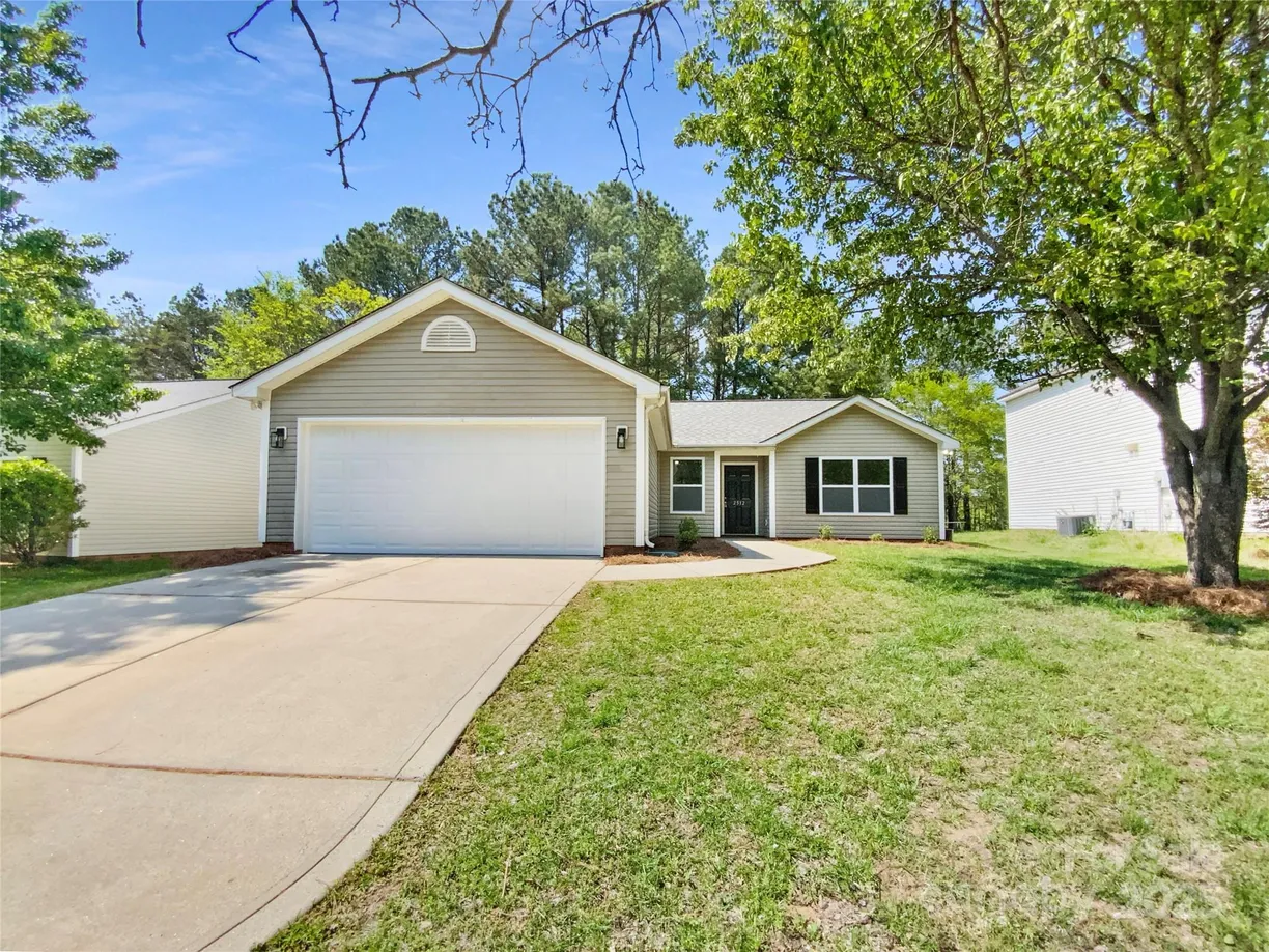Charlotte Real Estate | View 2512 Captains Watch Road | 3 Beds, 2 Baths