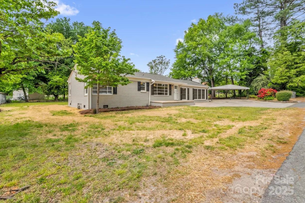 Charlotte Real Estate | View 105 N Baldwin Avenue | Listing