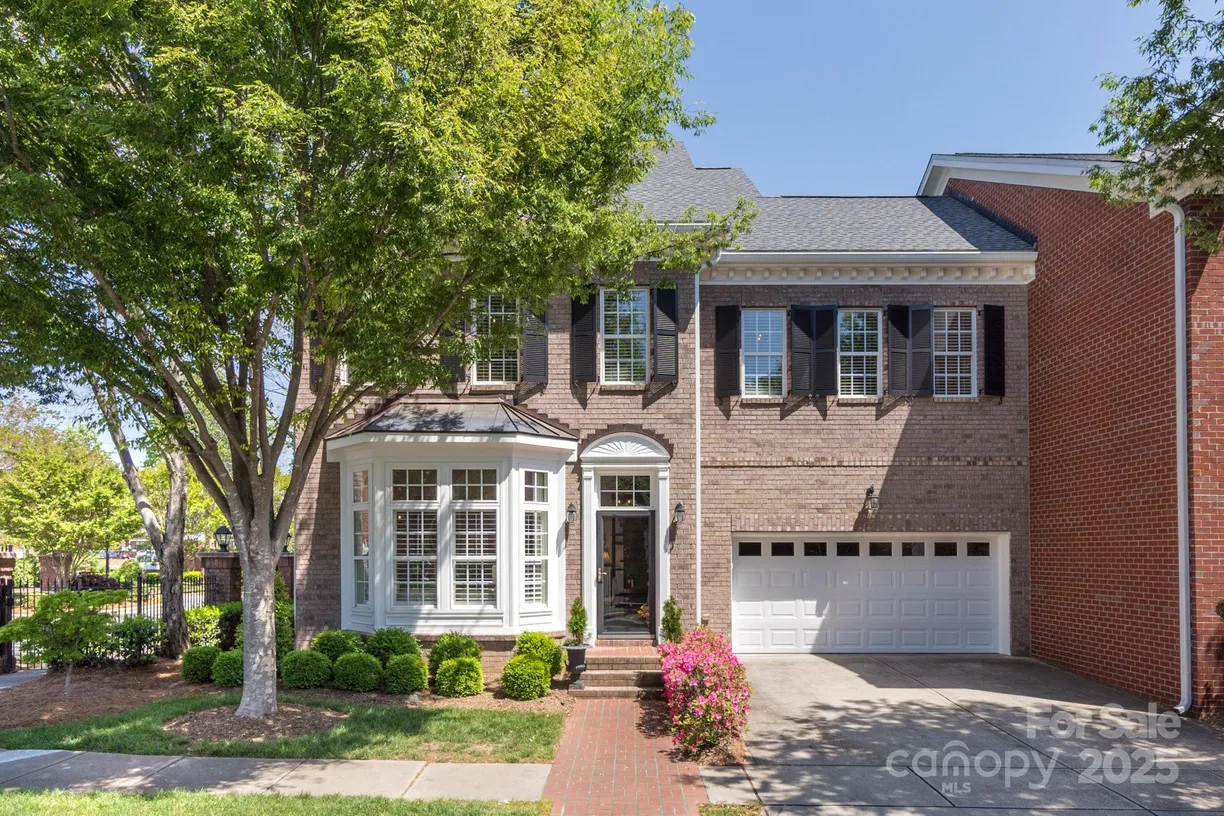 Charlotte Real Estate | View 6231 Wakehurst Road | 3 Beds, 2 Baths