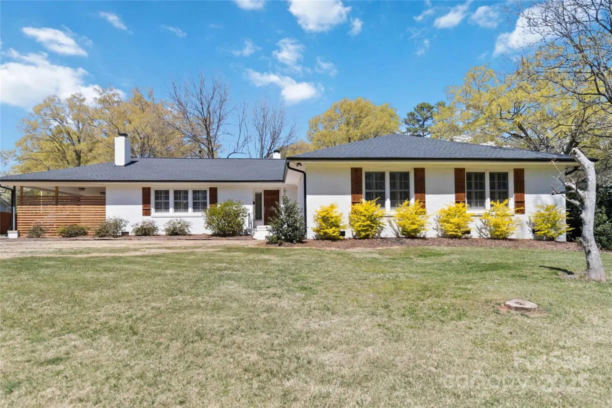Charlotte Real Estate | View 1467 Alexander Road | 4 Beds, 3 Baths